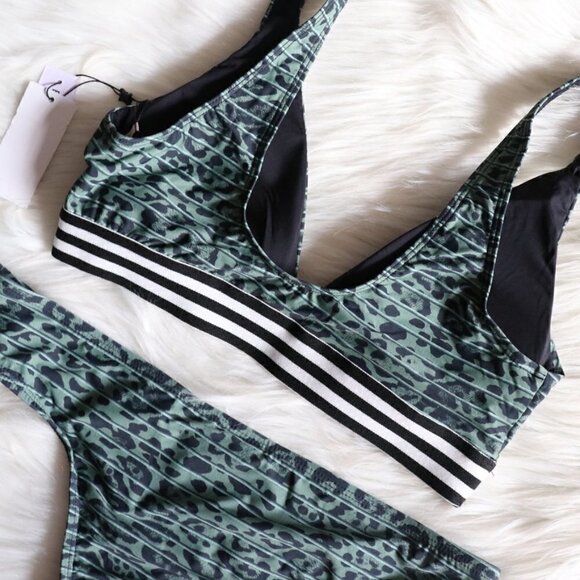 NEW BCBGeneration Green Leopard Print Bikini Bathing Suit Set Size Medium - Picture 5 of 9